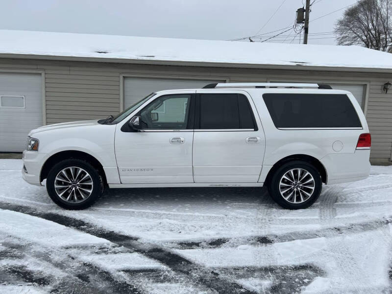 2016 Lincoln Navigator Select