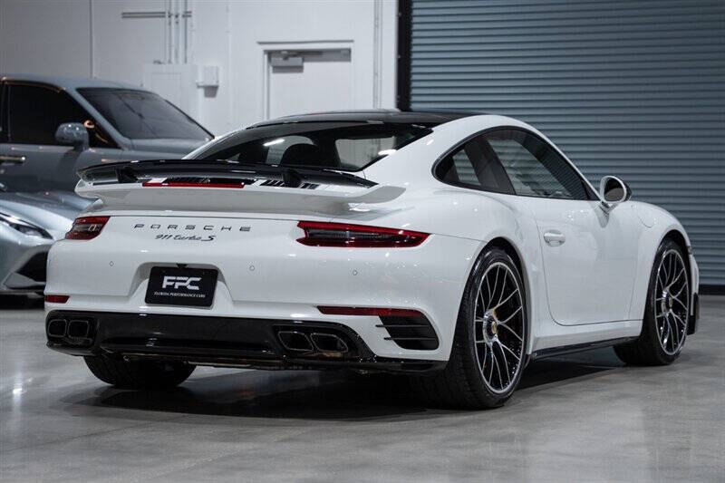 2018 Porsche 911 Turbo S