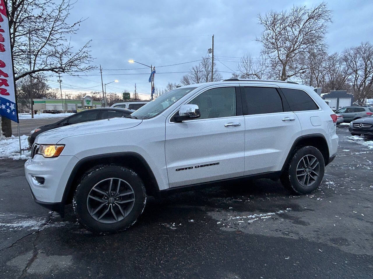 2018 Jeep Grand Cherokee for sale at Auto Shop in Wyoming, MI