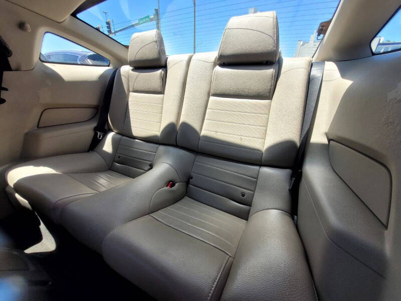 2011 Ford Mustang V6 Premium
