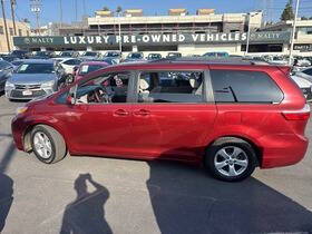 2016 Toyota Sienna LE 8-Passenger