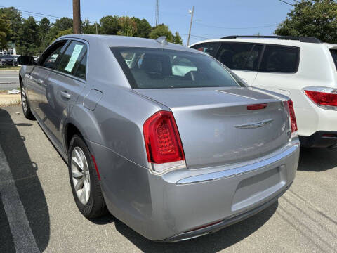 2015 Chrysler 300 Limited