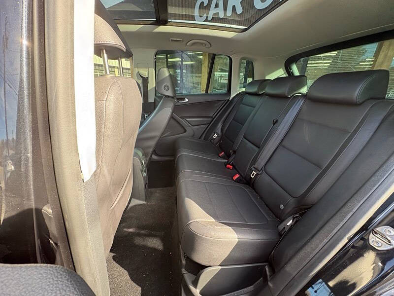 2011 Volkswagen Tiguan SEL