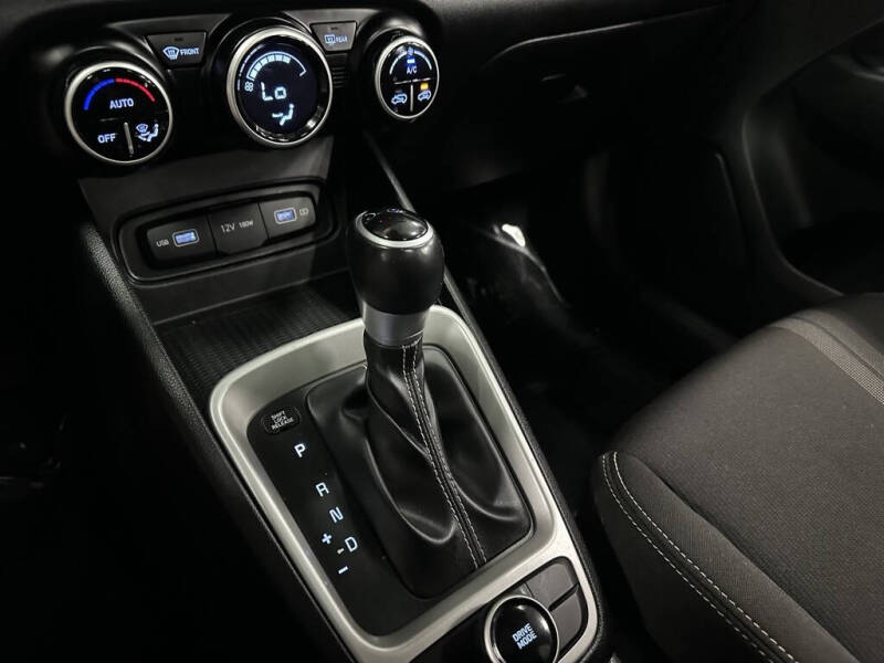 2022 Hyundai Venue SEL