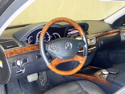 2011 Mercedes-Benz S-Class S 550 4MATIC