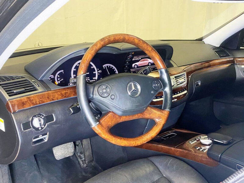 2011 Mercedes-Benz S-Class S 550 4MATIC