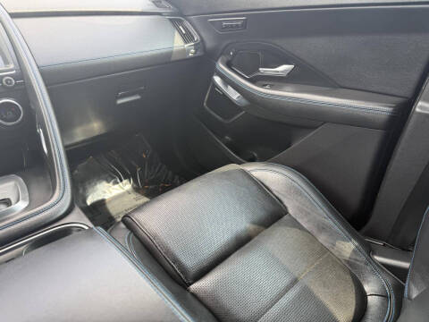 2019 Jaguar E-PACE P300 R-Dynamic SE