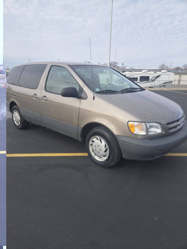 1998 Toyota Sienna for sale at NEW 2 YOU AUTO SALES LLC in Waukesha WI