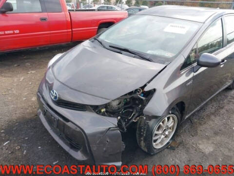 2015 Toyota Prius v Three