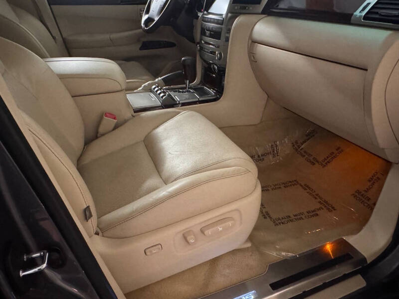 2013 Lexus LX 570