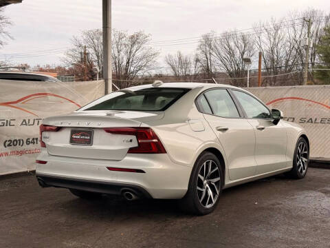 2019 Volvo S60 T6 Momentum