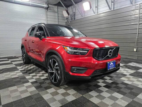 2020 Volvo XC40 T4 R-Design