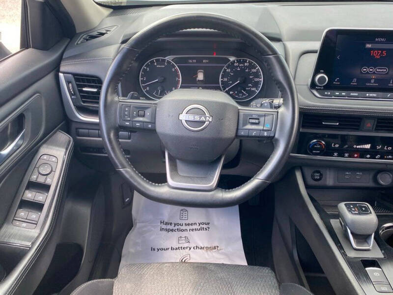 2025 Nissan Rogue SV