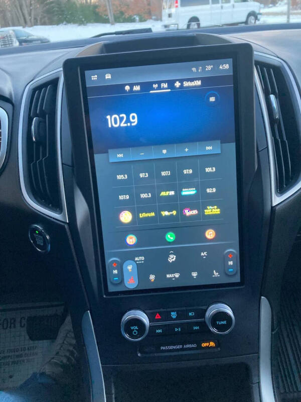2021 Ford Edge