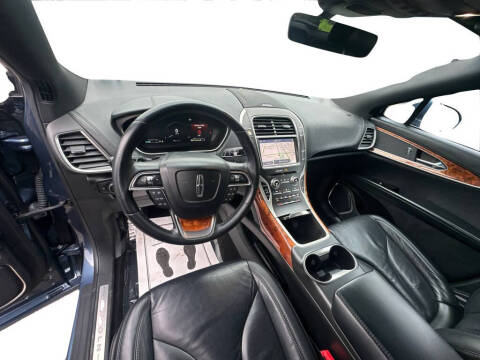 2019 Lincoln Nautilus Select