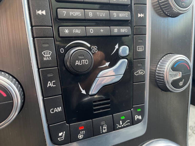 2016 Volvo XC60 T6 Platinum