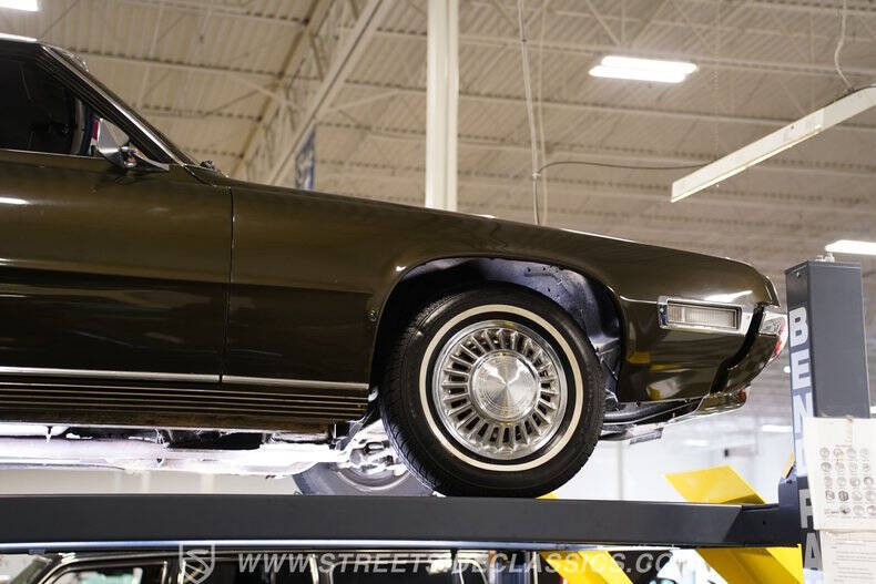 1969 Ford Thunderbird