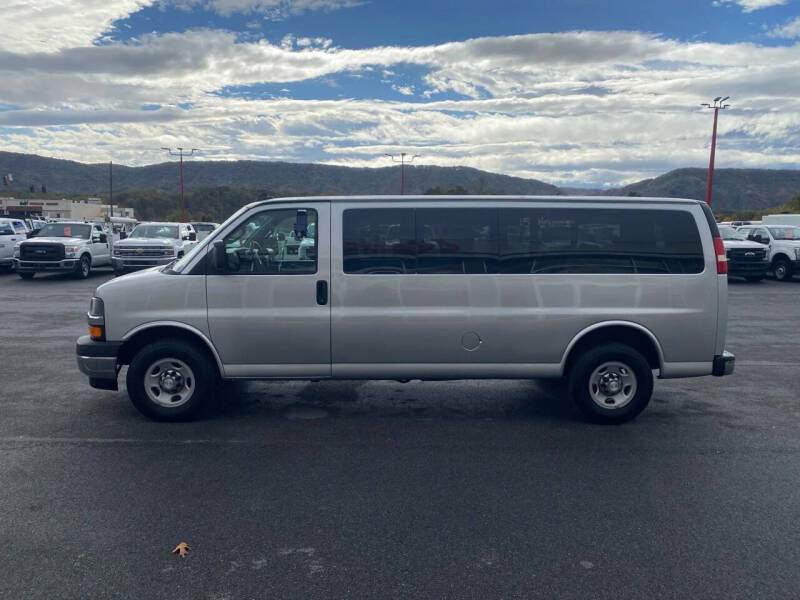 2017 Chevrolet Express LT 3500