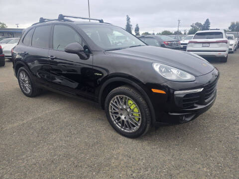 2016 Porsche Cayenne S E-Hybrid
