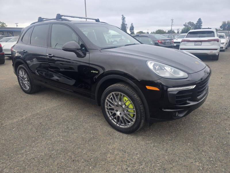 2016 Porsche Cayenne S E-Hybrid