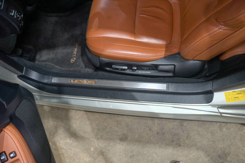 2004 Lexus SC 430