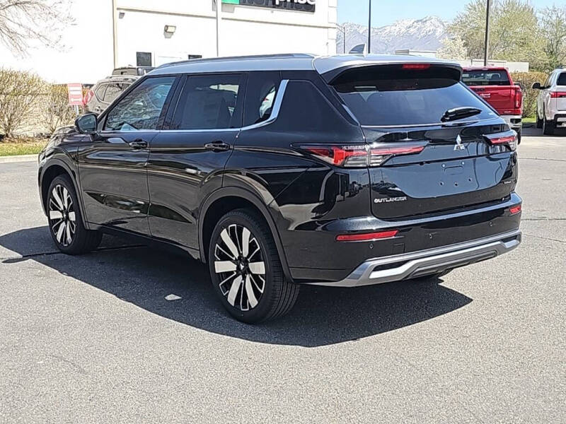 2025 Mitsubishi Outlander SEL Platinum Edition