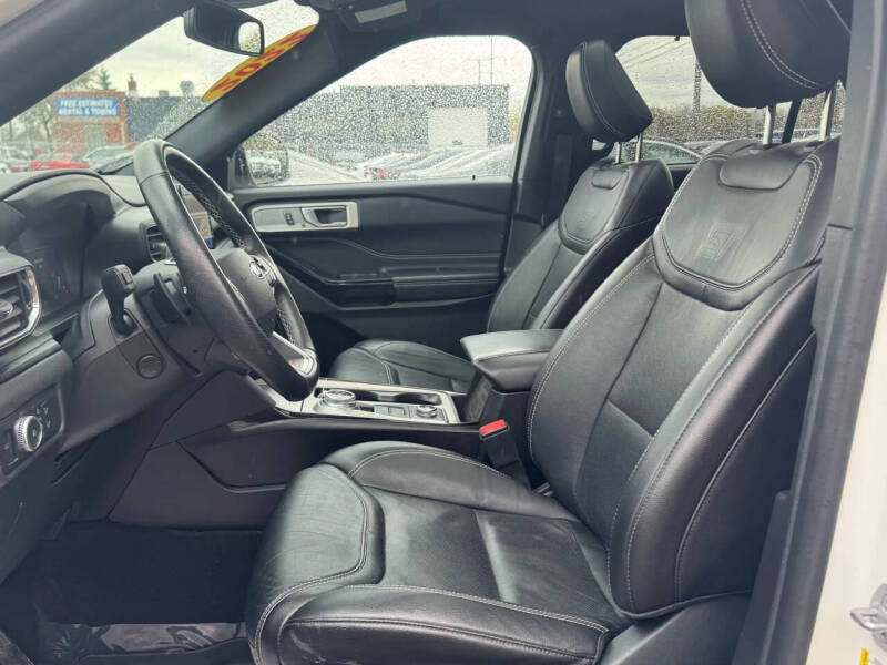 2022 Ford Explorer ST