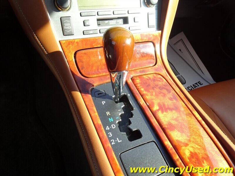 2004 Lexus SC 430