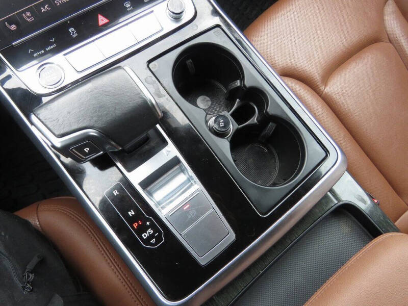 2021 Audi Q8 quattro Prestige 55 TFSI