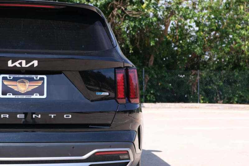 2022 Kia Sorento Hybrid S