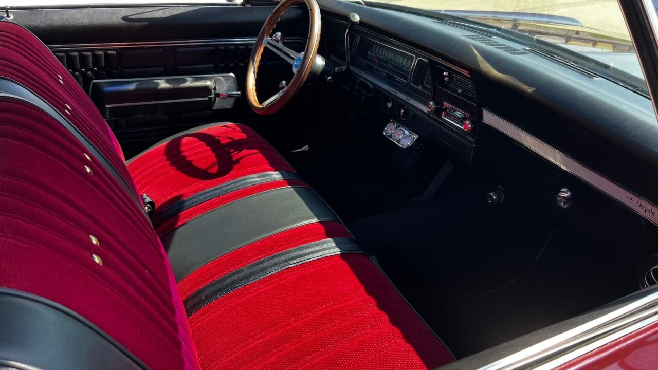 1968 Chevrolet Impala 12
