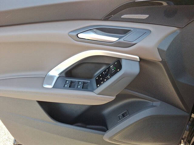 2025 Audi Q5 quattro Premium Plus TFSI