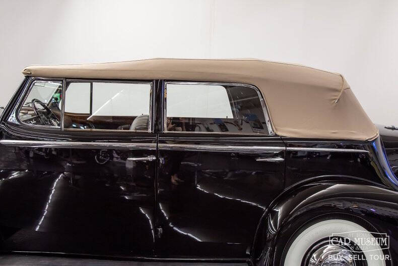 1937 Cadillac Series 85