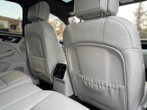 2017 Porsche Macan S