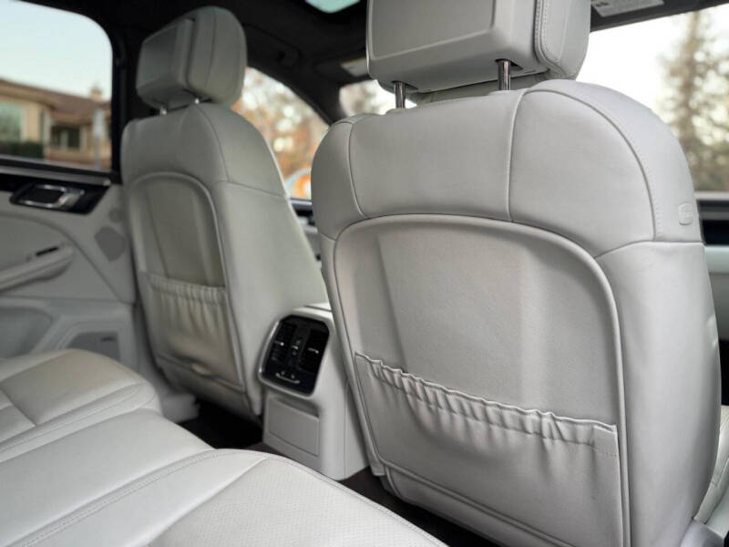 2017 Porsche Macan S