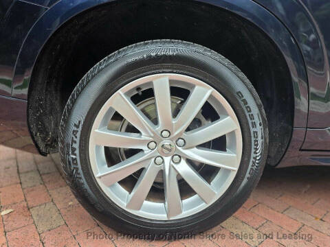 2016 Volvo XC90 T6 Momentum