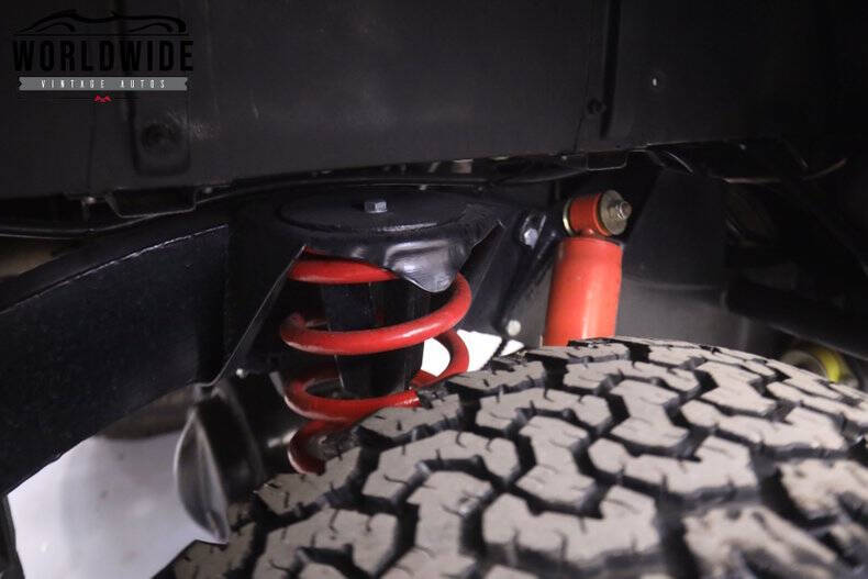 1984 Land Rover Defender