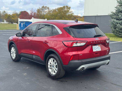 2020 Ford Escape SE