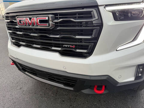 2024 GMC Acadia AT4