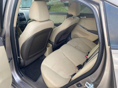 2013 Hyundai Accent GLS