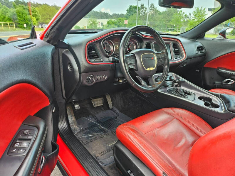 2015 Dodge Challenger SXT