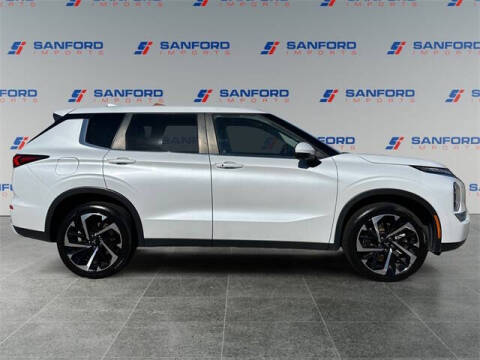 2024 Mitsubishi Outlander SE