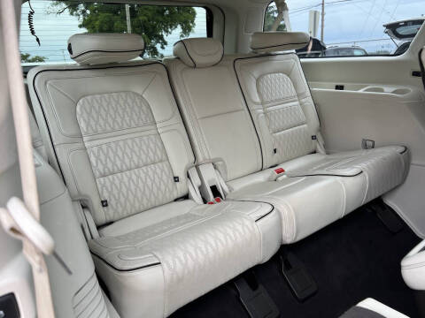 2018 Lincoln Navigator L Black Label