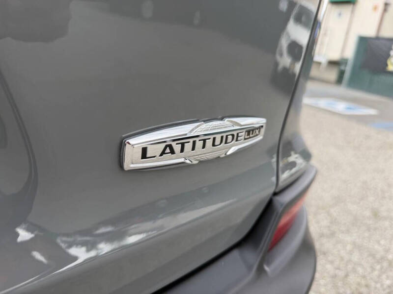 2021 Jeep Cherokee Latitude Lux