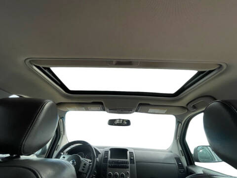 2006 Nissan Pathfinder LE