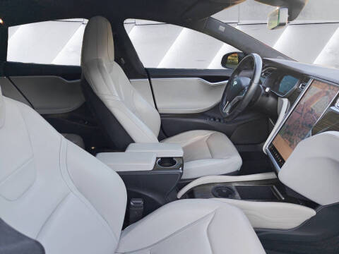 2015 Tesla Model S 70D