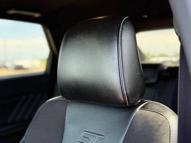 2023 Ford Edge ST
