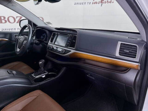 2017 Toyota Highlander Hybrid Limited Platinum