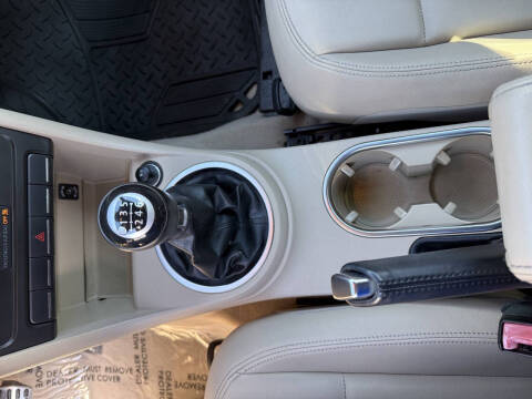 2013 Volkswagen Beetle Convertible Turbo