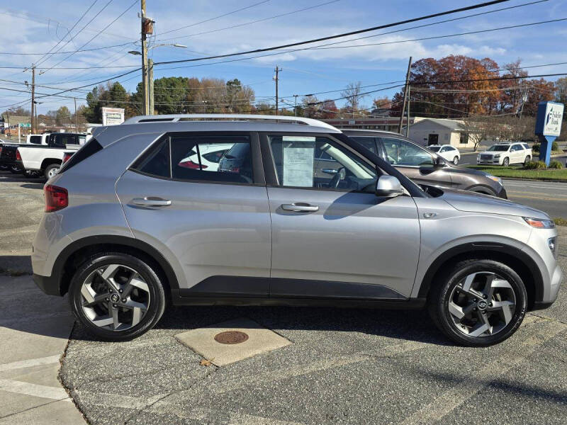 2023 Hyundai Venue SEL